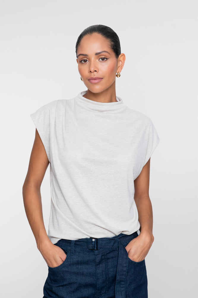 Geisha top met gouden lurex en gedrapeerd schouderdetail