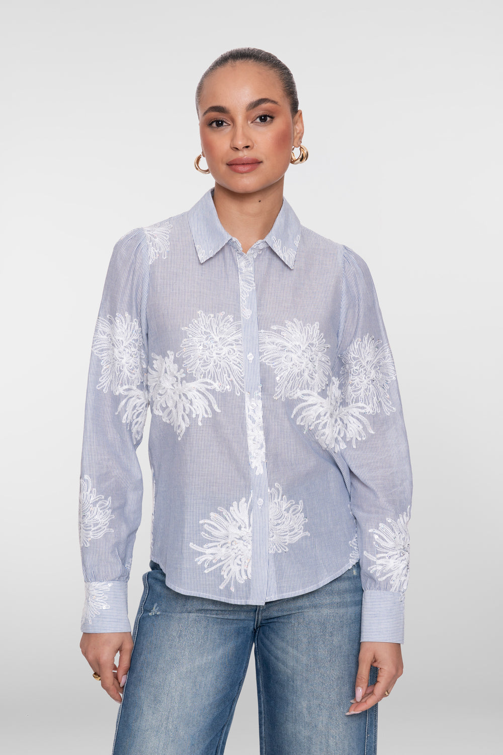 Geisha blouse met geborduurde bloemen en strepen