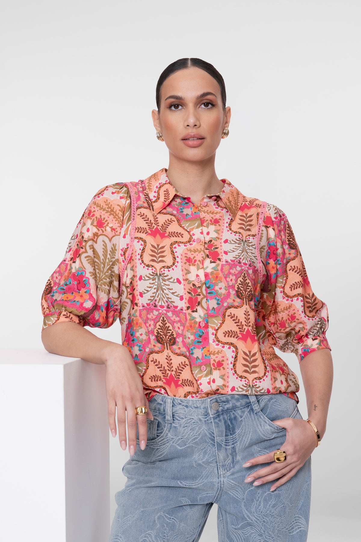 Geisha blouse met sierlijke print met tape – Shop de look