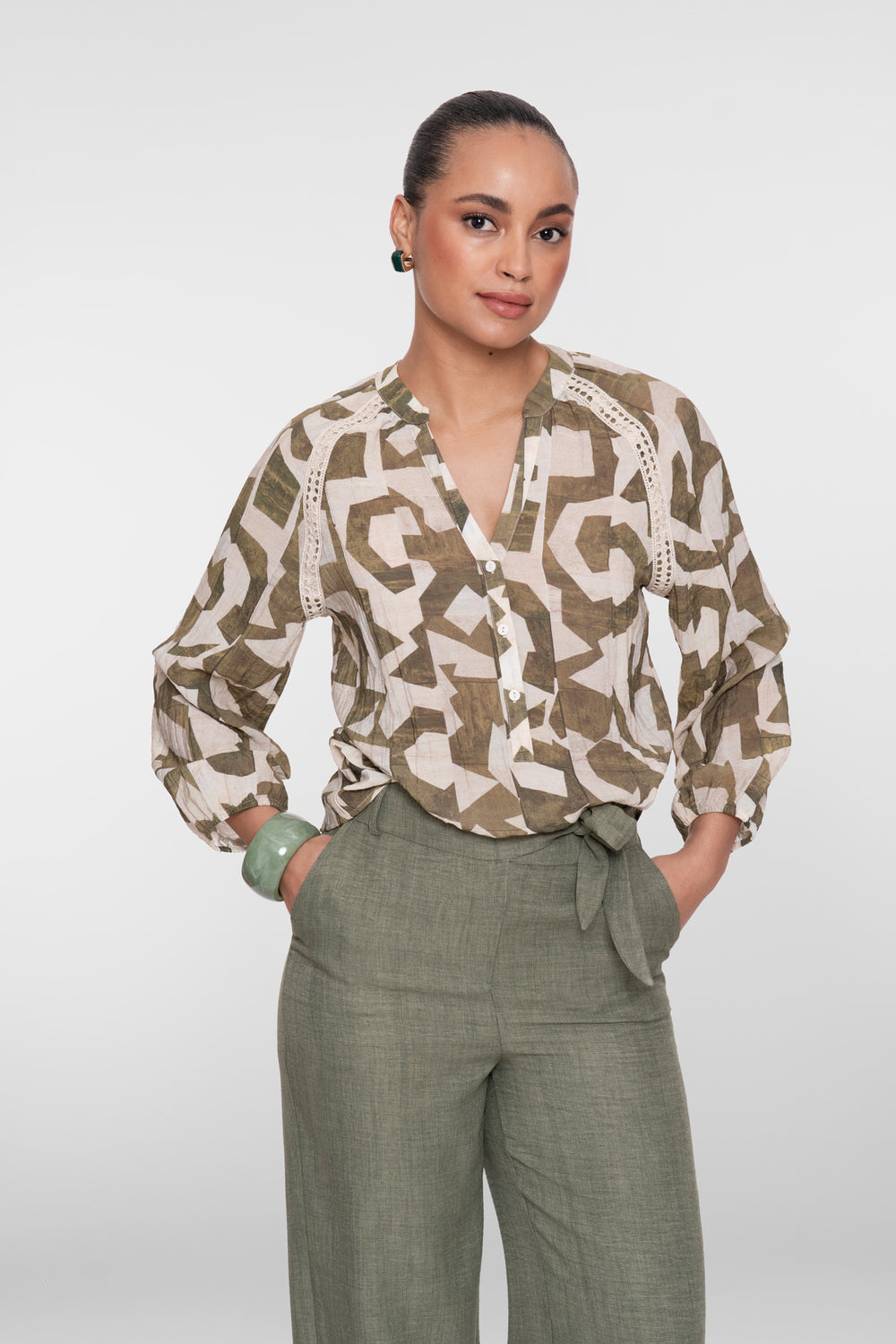 Geisha top met sierlijke print en tape