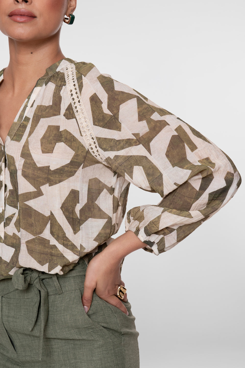 Geisha top met sierlijke print en tape