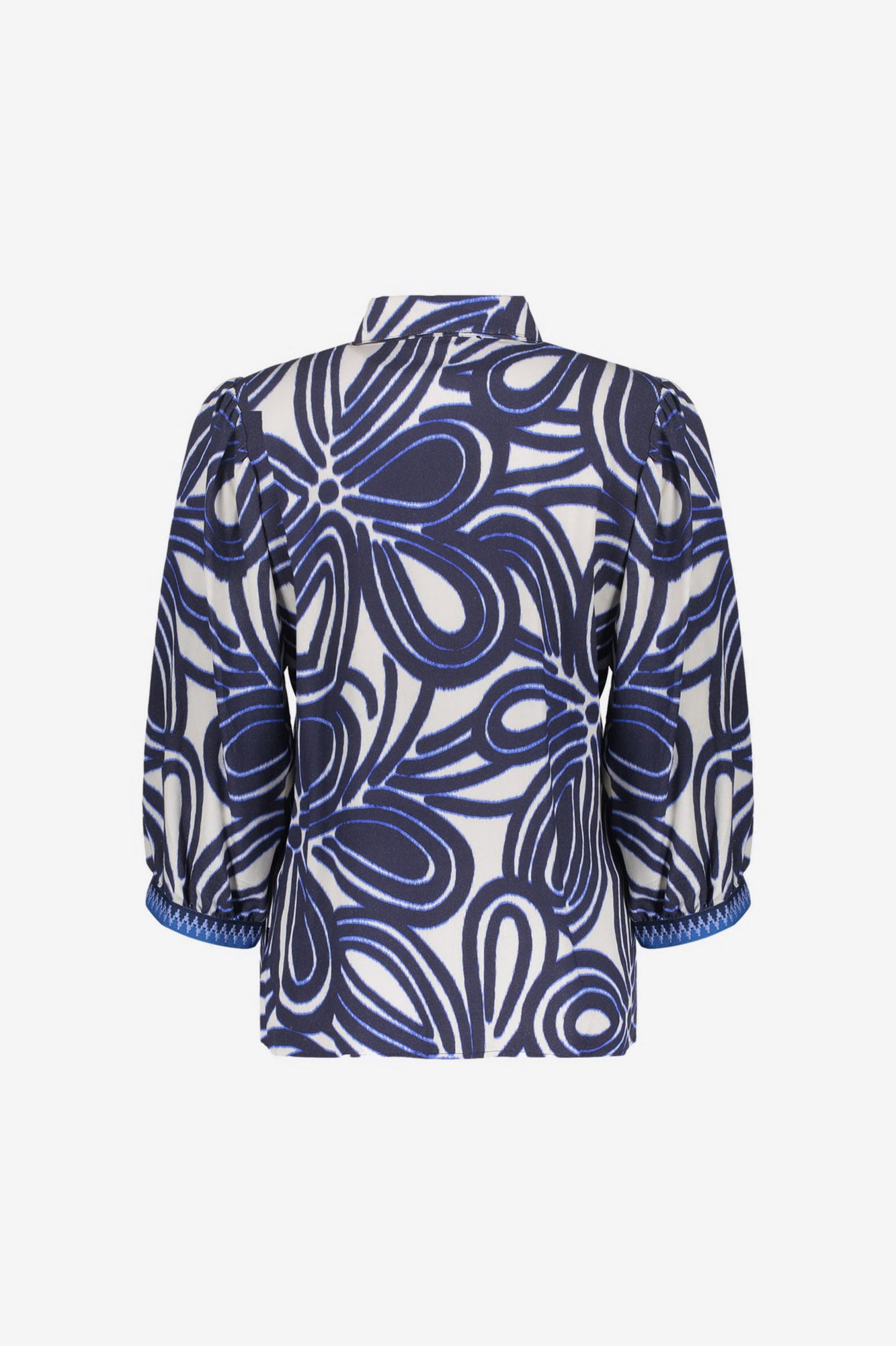 Geisha blouse met grafische print en sierlijke details