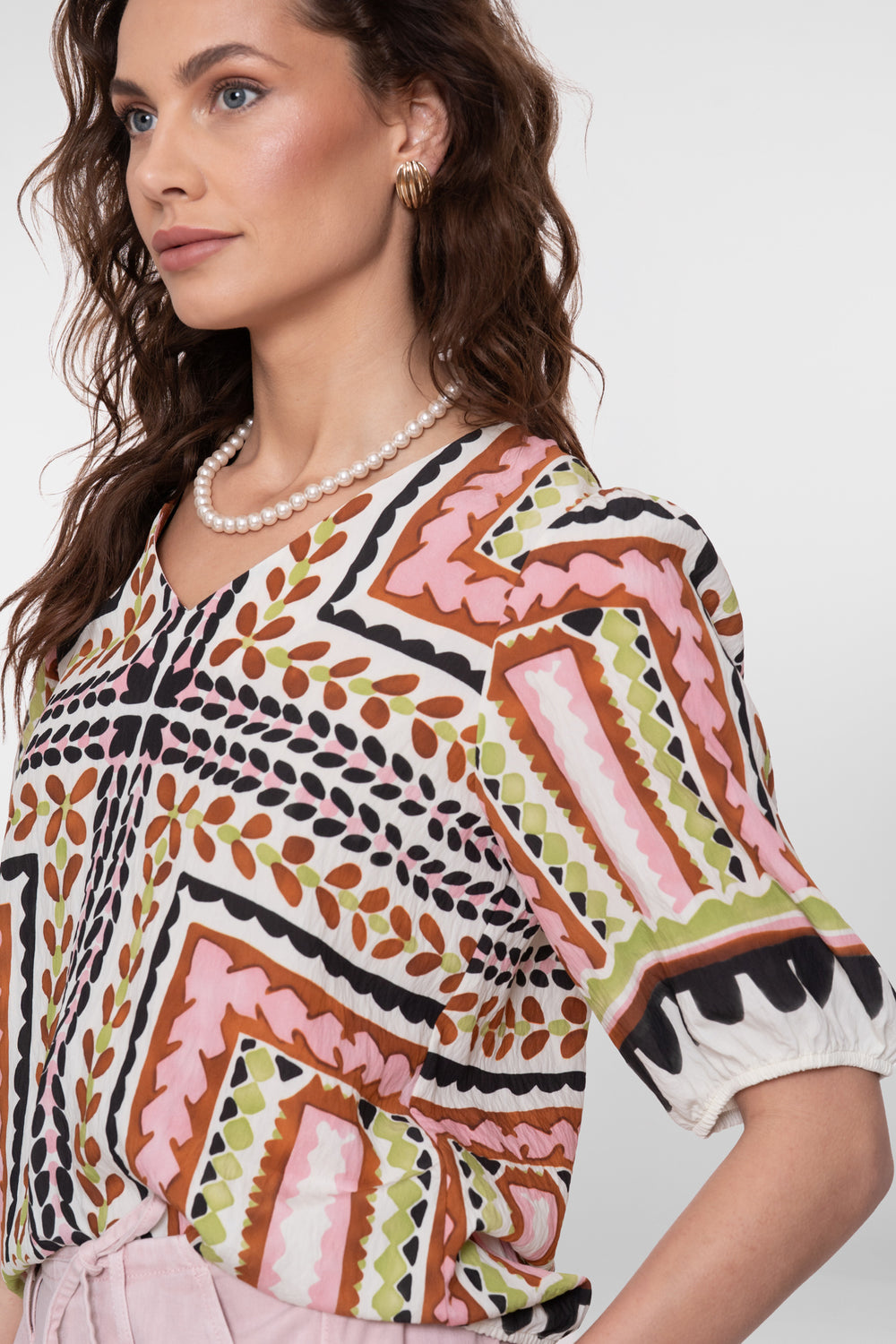 Geisha top met kleurrijke tegeltjesprint