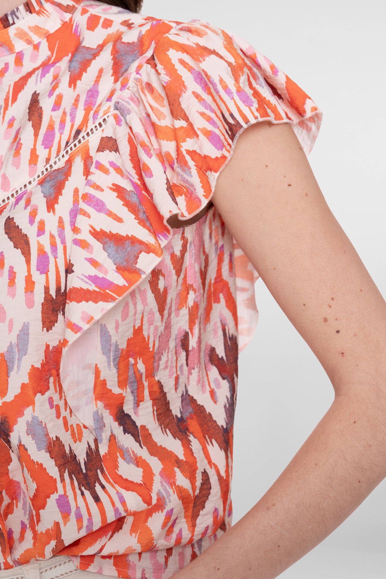 Geisha top oranje met volantmouwen