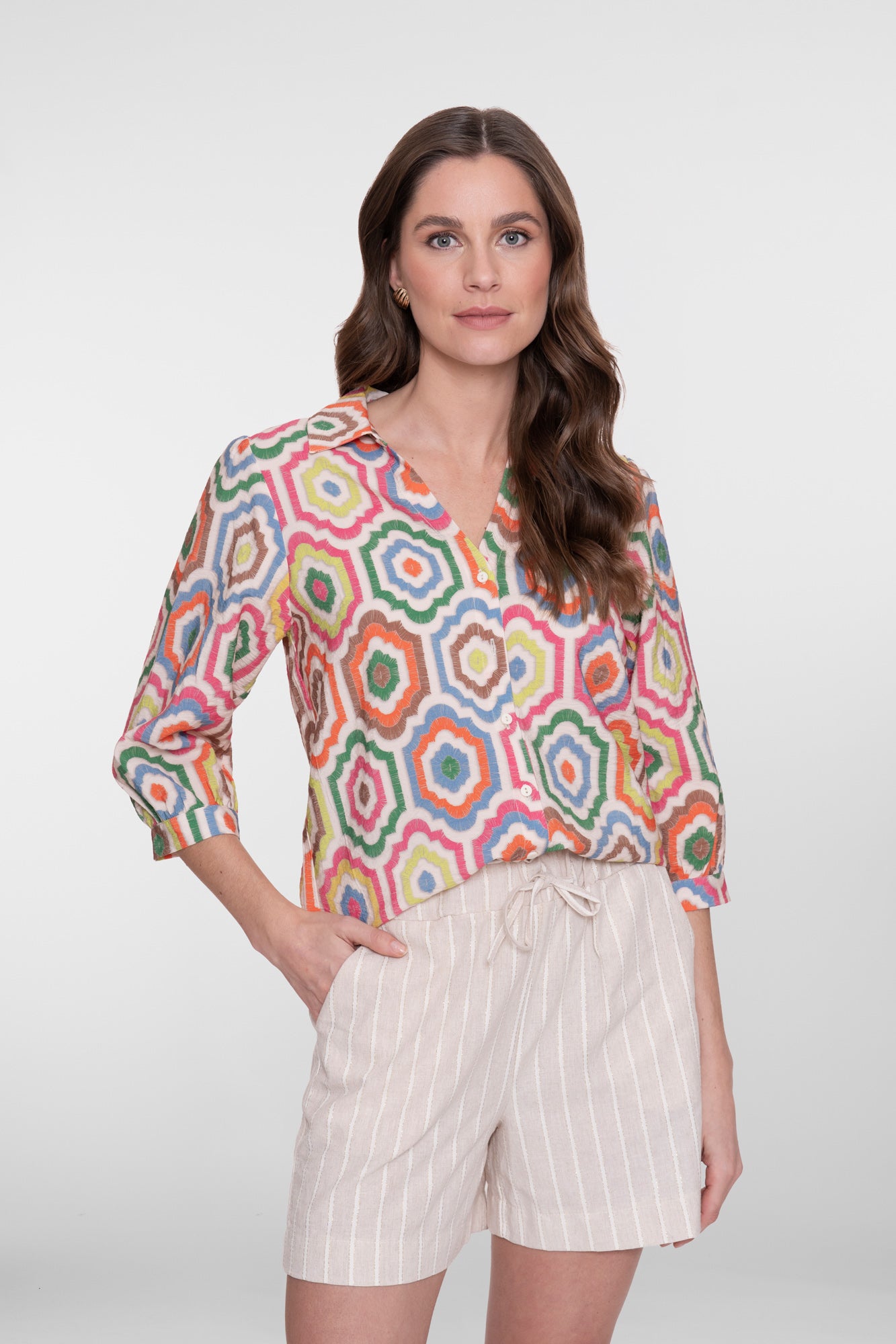 Geisha blouse met kleurrijke tegeltjesprint