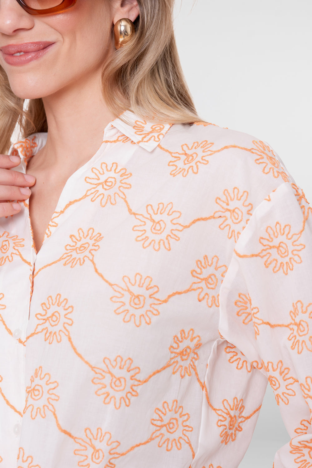 Geisha sierlijke blouse met knoopdetail