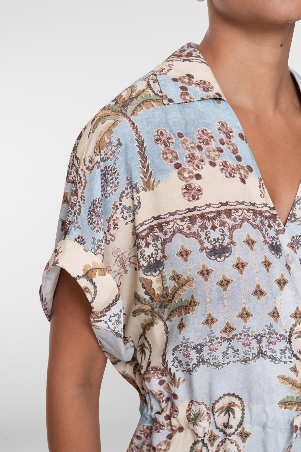 Geisha blouse met tropical print en strik detail