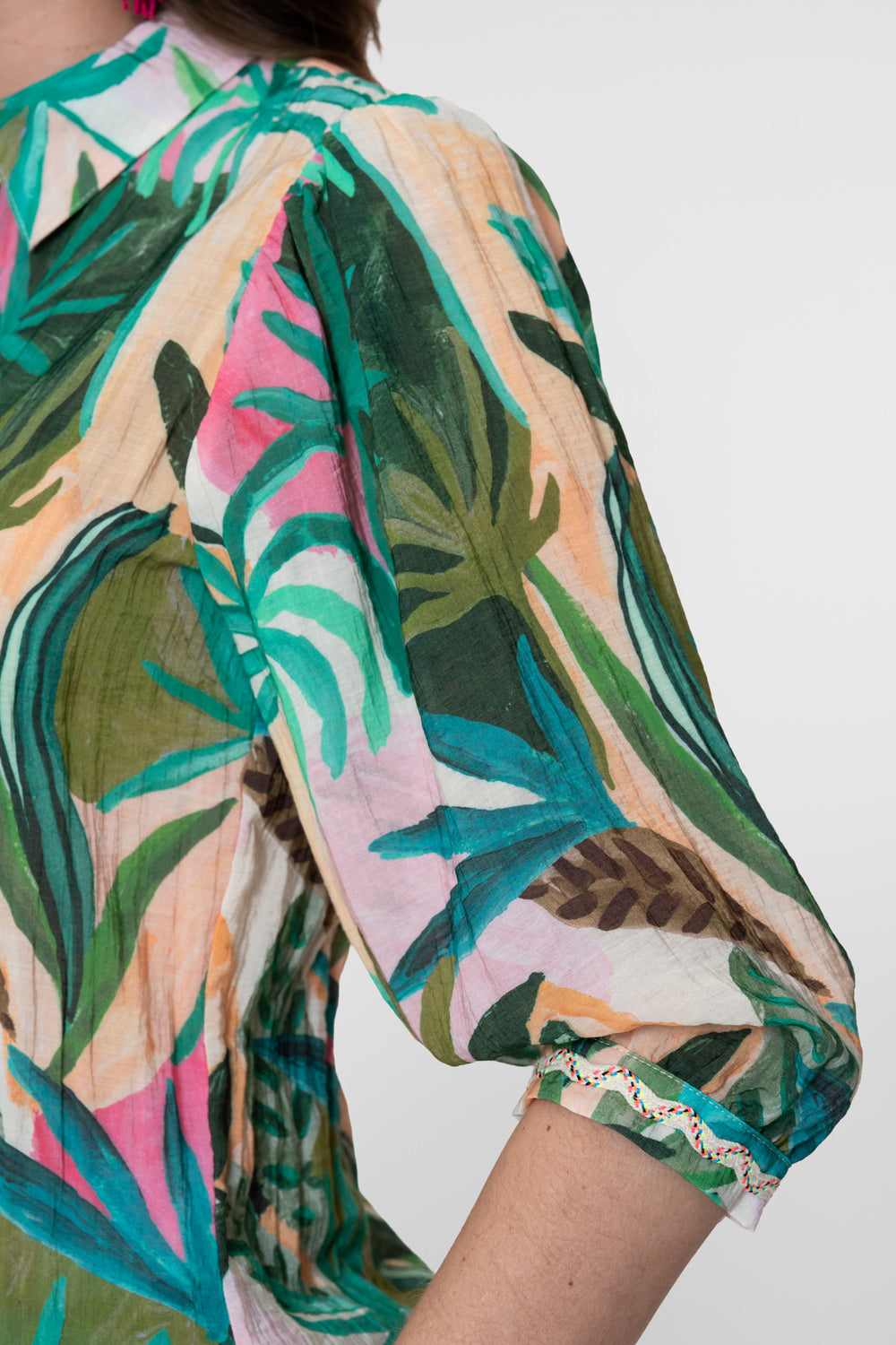 Geisha blouse met kleurrijke tropische print