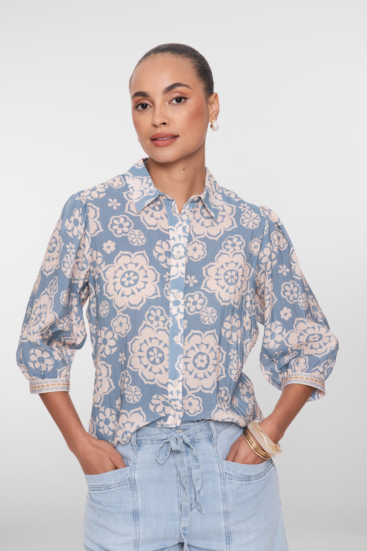 Geisha blouse met bloemenprint en subtiele pofmouw