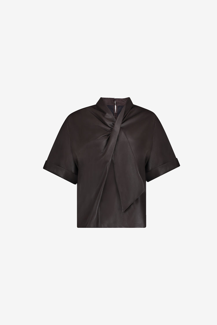 Geisha PU top met sjaaldetail en semi-boxy pasvorm