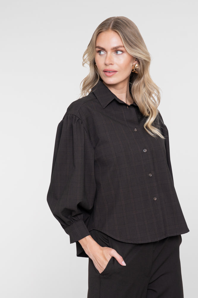 Geisha blouse met fijne ruit en ballonmouwen