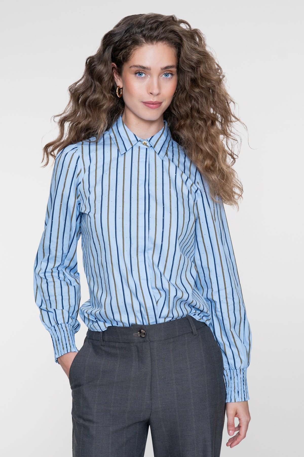 Geisha blouse met pinstripe en rhinestones