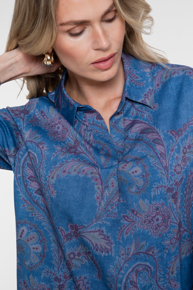 Geisha denim look blouse met paisley bloemenprint en V-snit