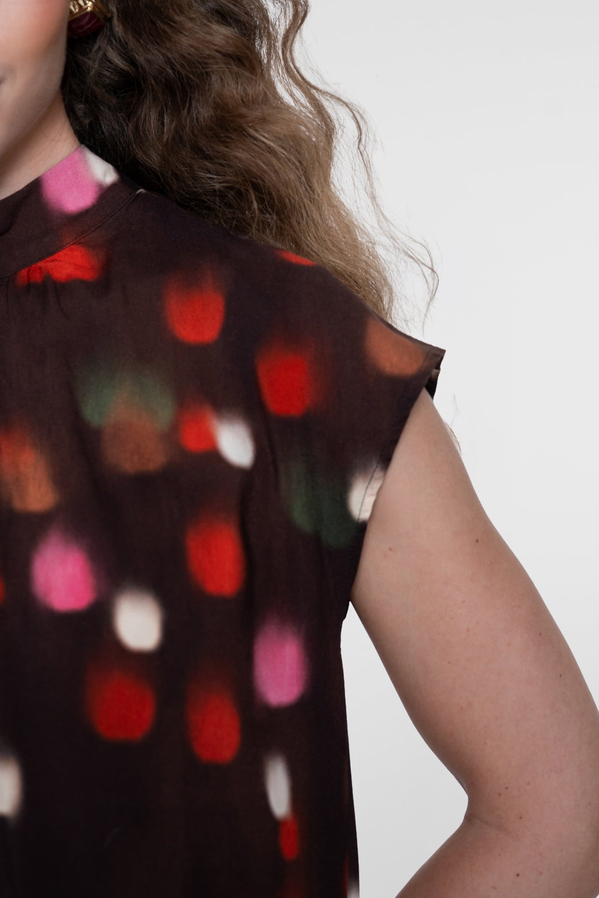 Geisha top met opstaande hals en grafische print