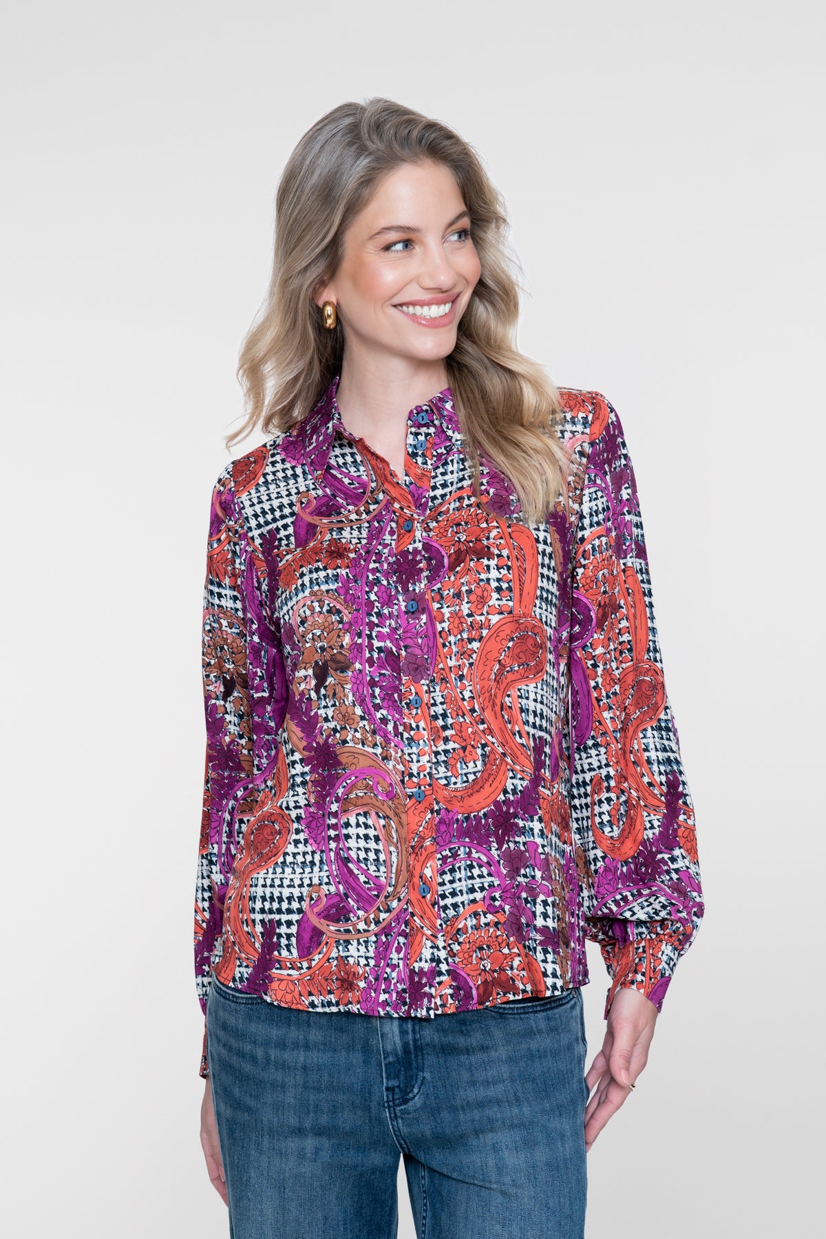 Geisha blouse met grafische print en klassieke kraag – Shop de look