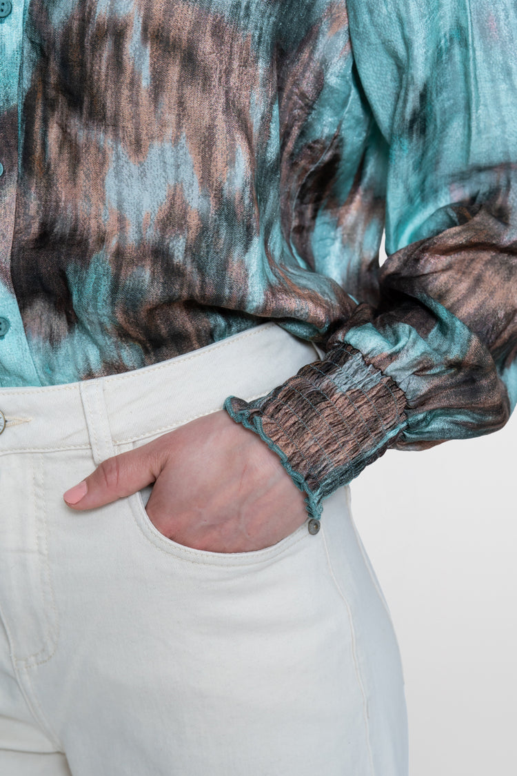 Geisha blouse met aquarelprint en gesmokte manchetten