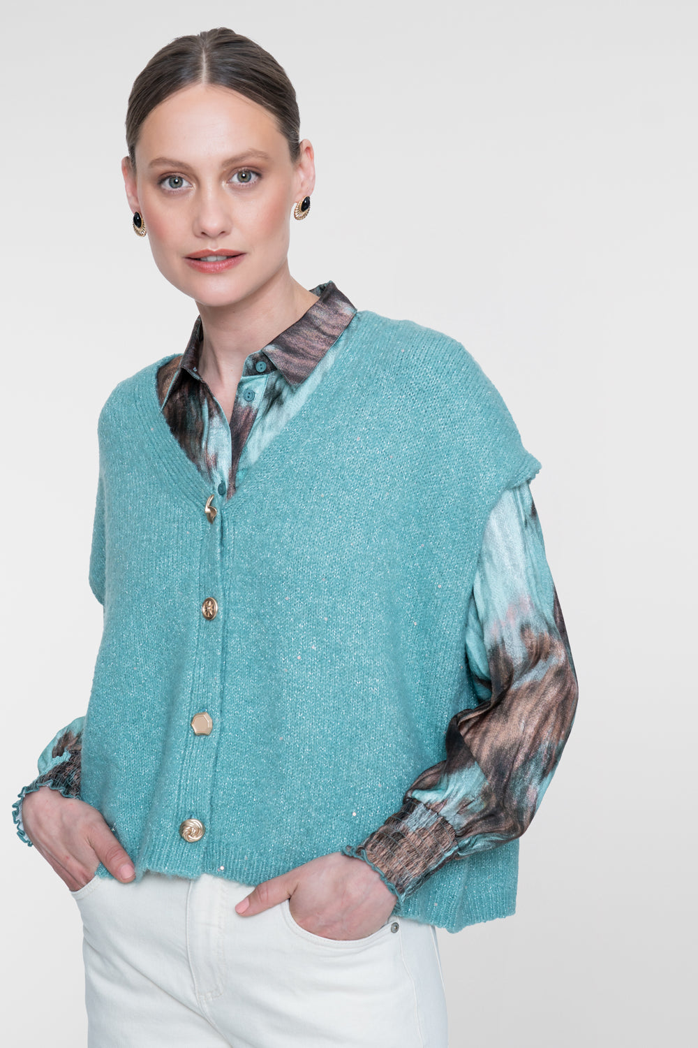 Geisha gebreide spencer in aquatint met sierlijke knopen en lurex – Shop de look