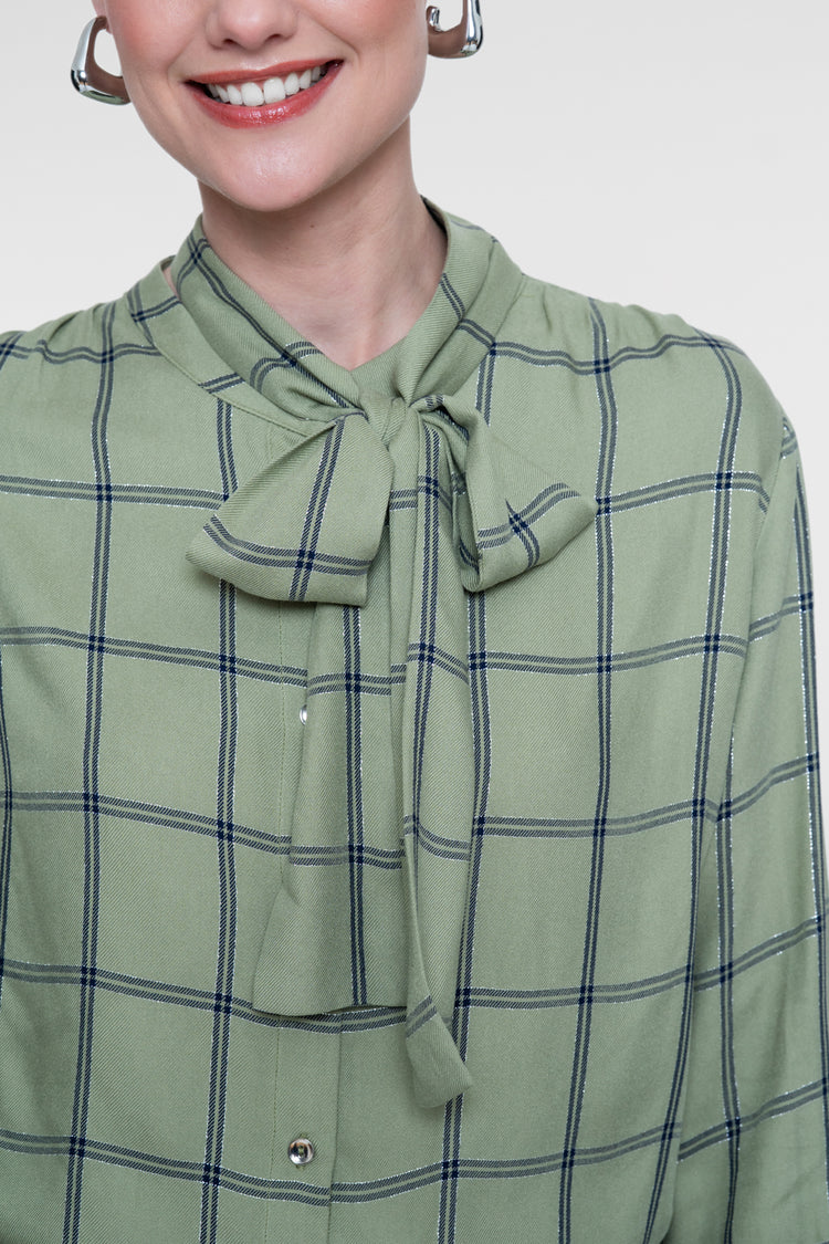 Geisha blouse met strikdetail en ruitdessin