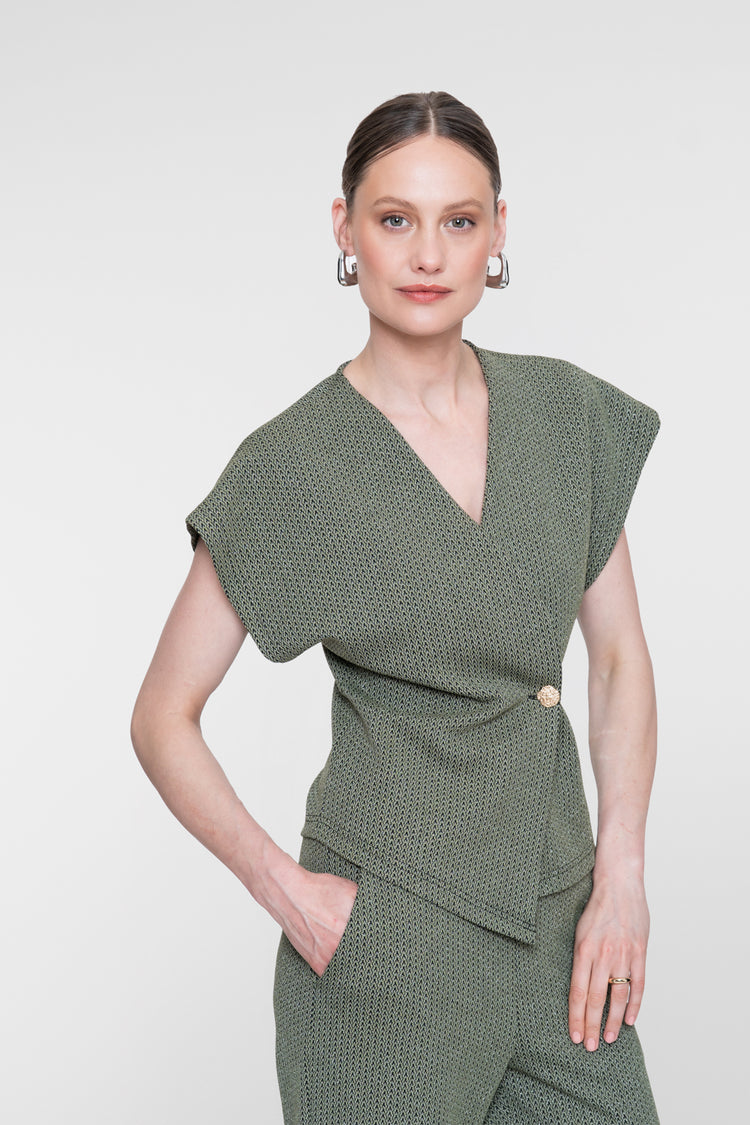 Geisha top met overslagdetail en subtiele lurexglans