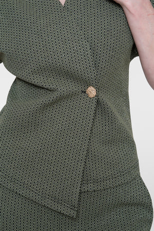 Geisha top met overslagdetail en subtiele lurexglans