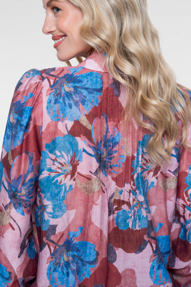 Geisha blouse met kleurrijk bloemdessin en plooidetails