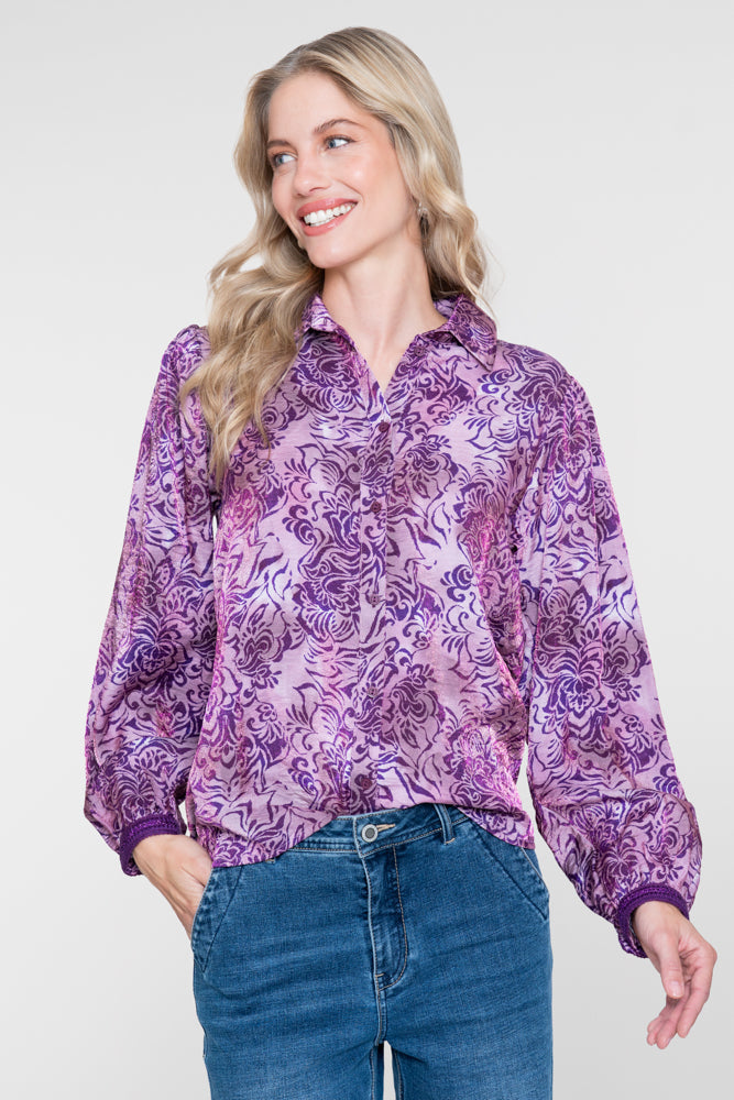 Geisha paarse blouse met paisleyprint en glans