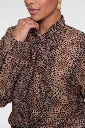 Geisha oversized blouse met leopardprint en strikdetail