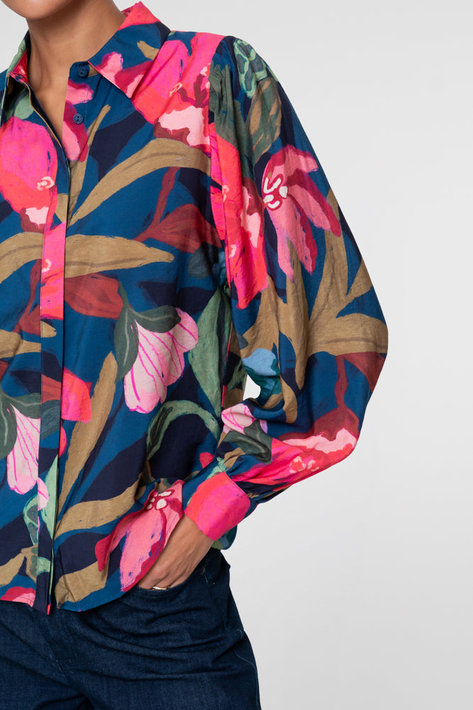 Geisha dames kleurrijke blouse met bloemenprint en volumineuze mouwen