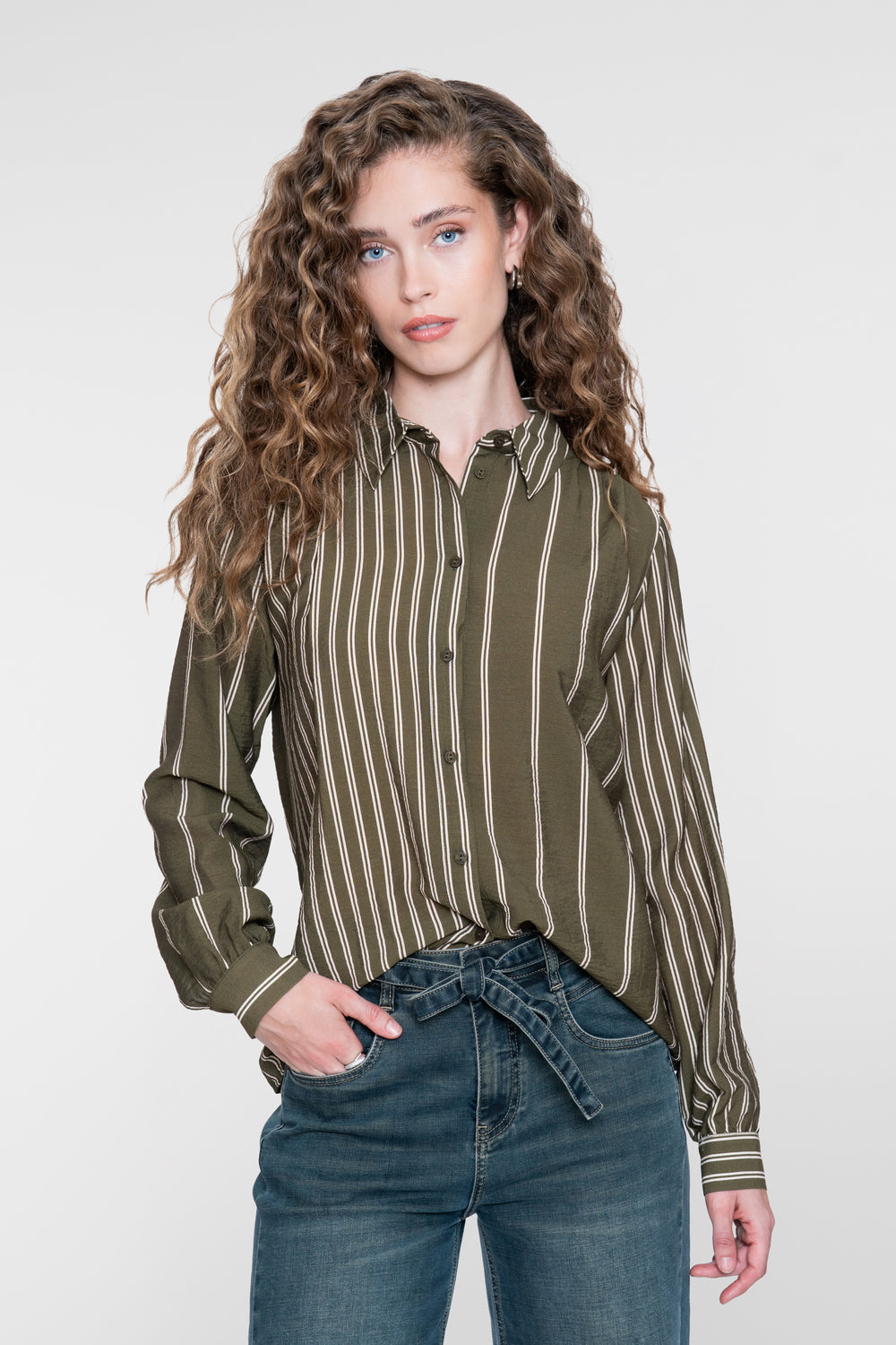 Geisha viscose blouse met streepdessin en speelse lijnvoering