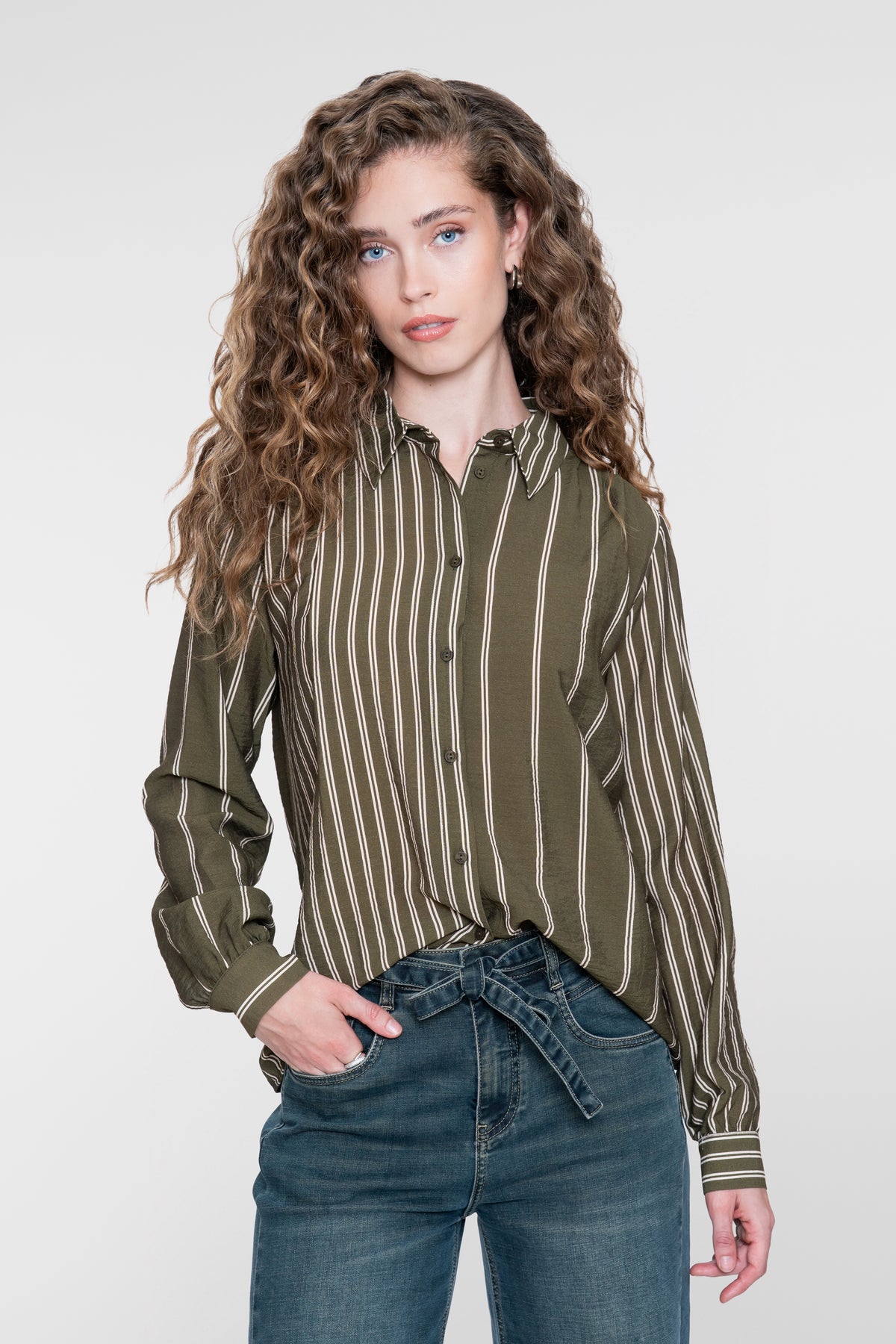Geisha viscose blouse met streepdessin en speelse lijnvoering