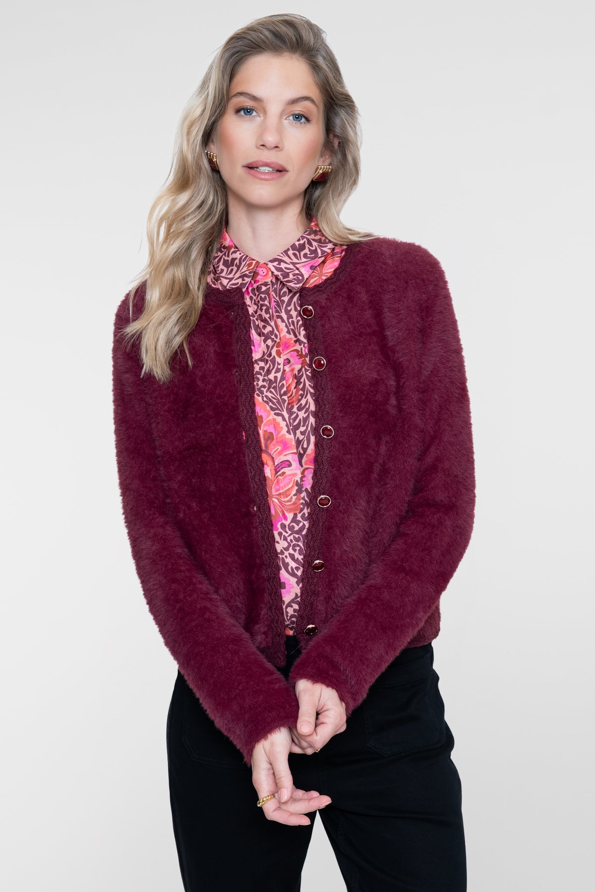 Geisha fluffy vest met sierknopen