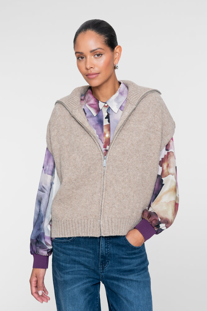 Geisha gebreid vest met hoge kraag en ritssluiting