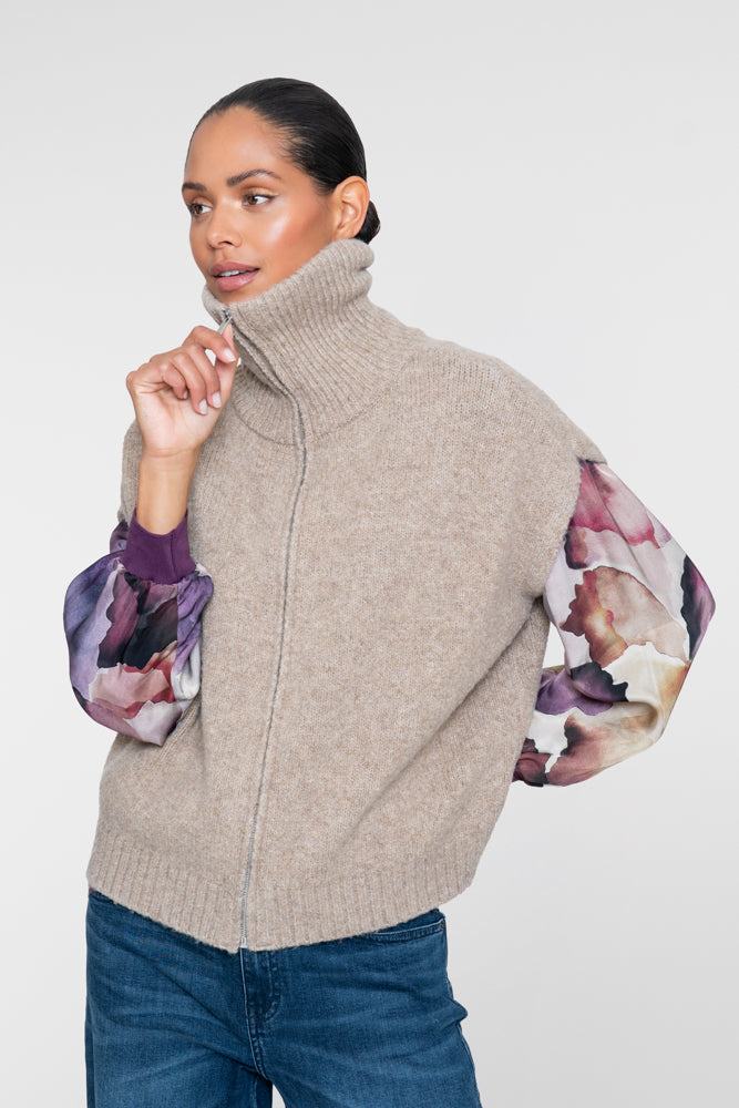 Geisha gebreid vest met hoge kraag en ritssluiting