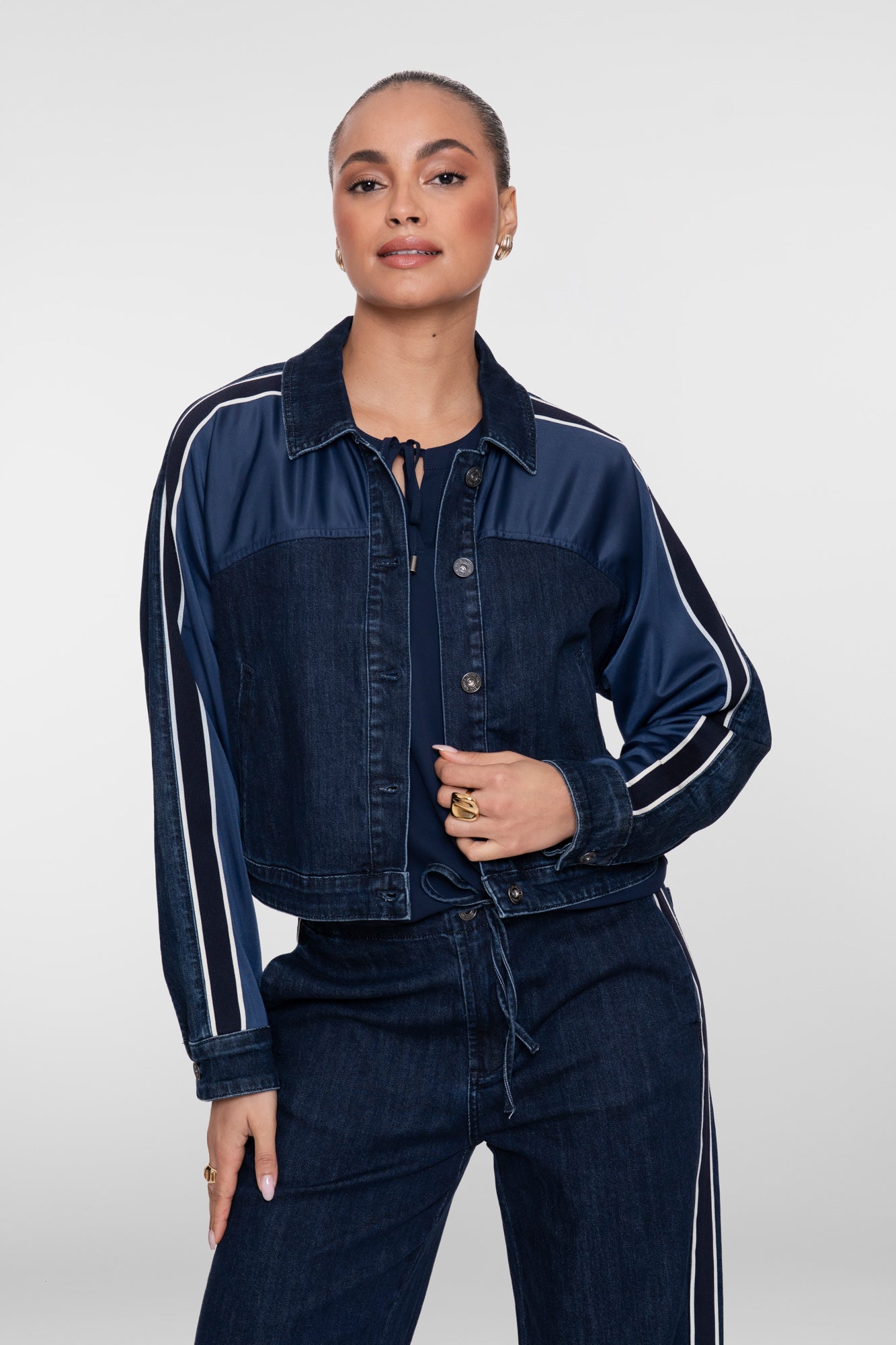 Geisha denim jacket met sportieve strepen