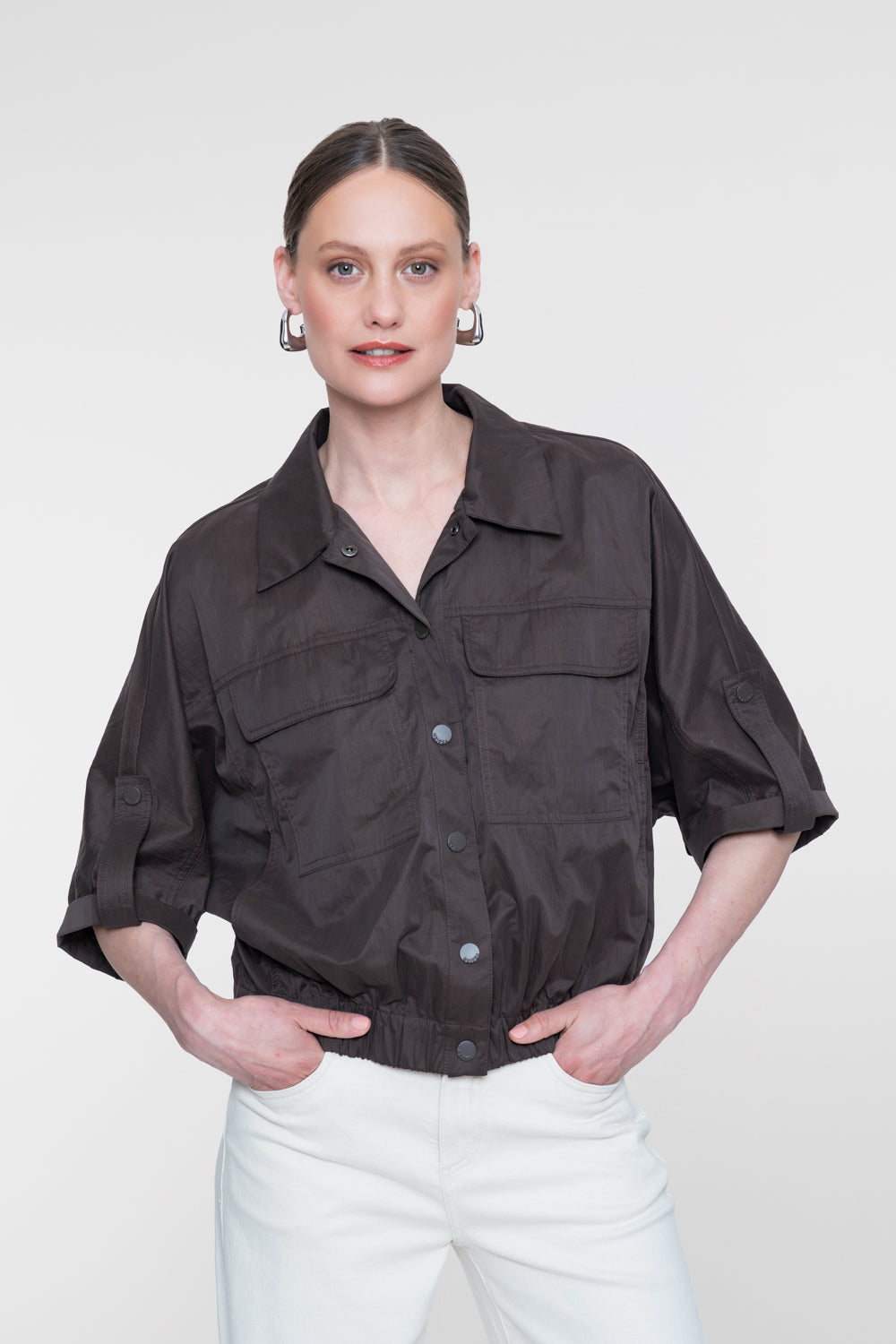 Geisha kort jack met utility details en soepele pasvorm