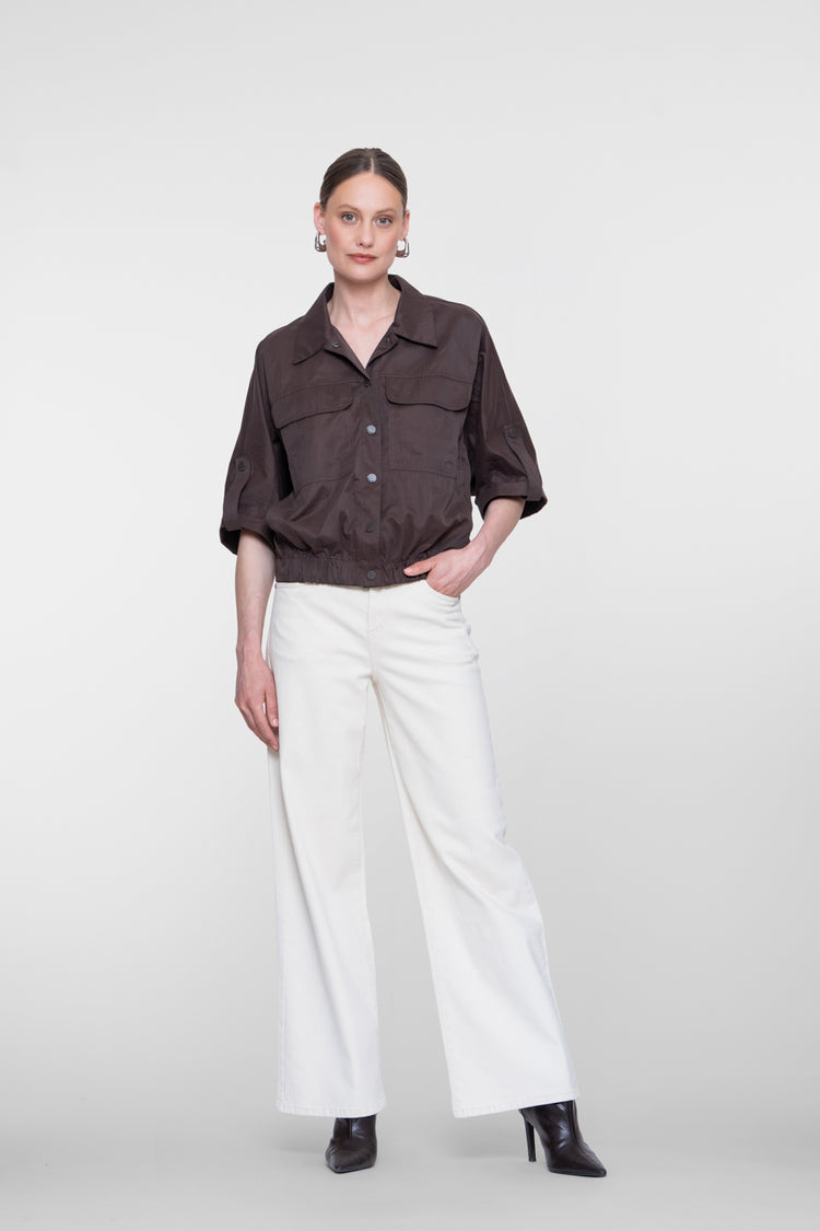 Geisha kort jack met utility details en soepele pasvorm