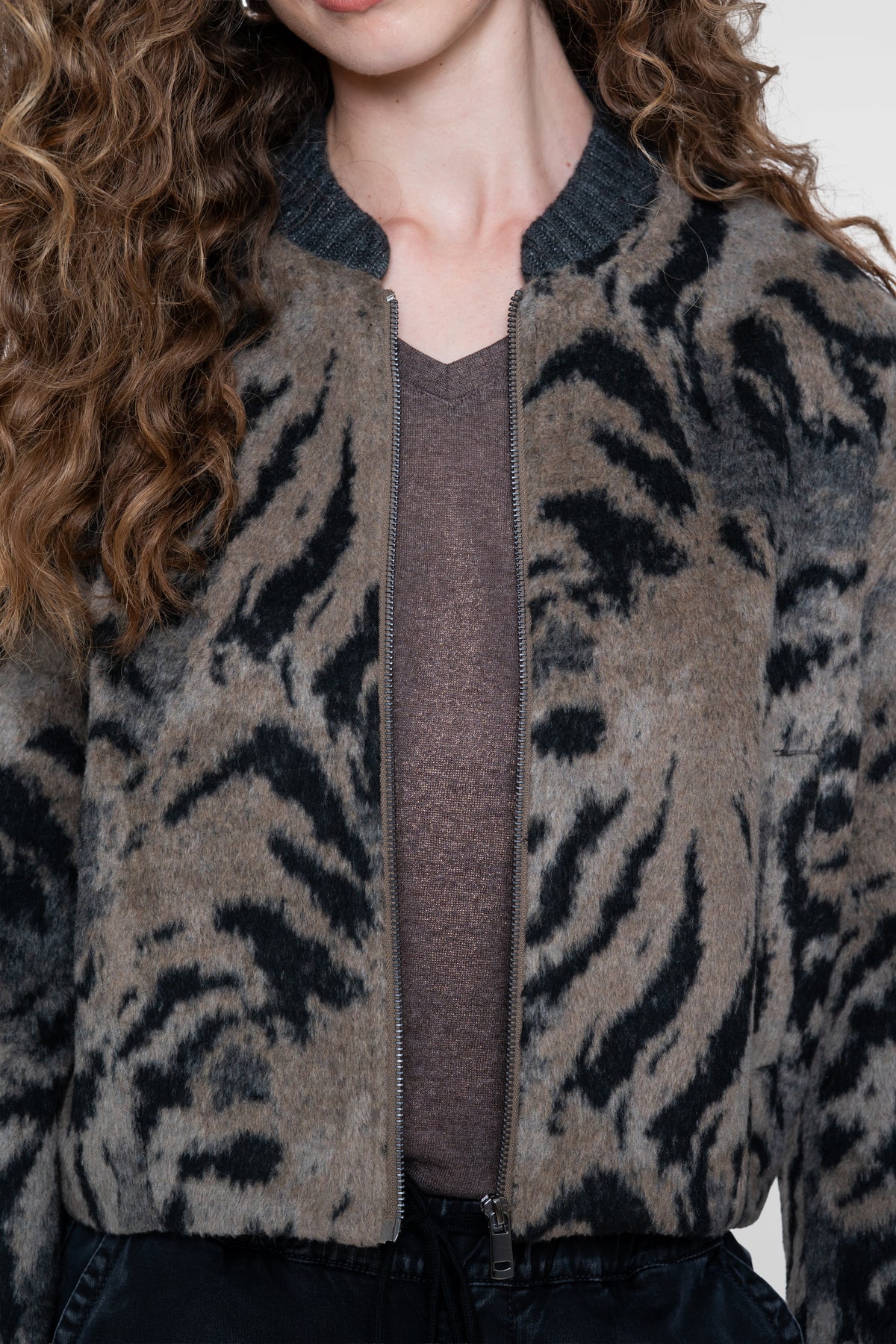Geisha dames bomberjack met animal print en gebreide kraag
