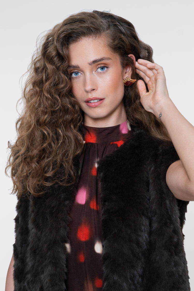 Geisha gilet van imitatiebont met strikceintuur