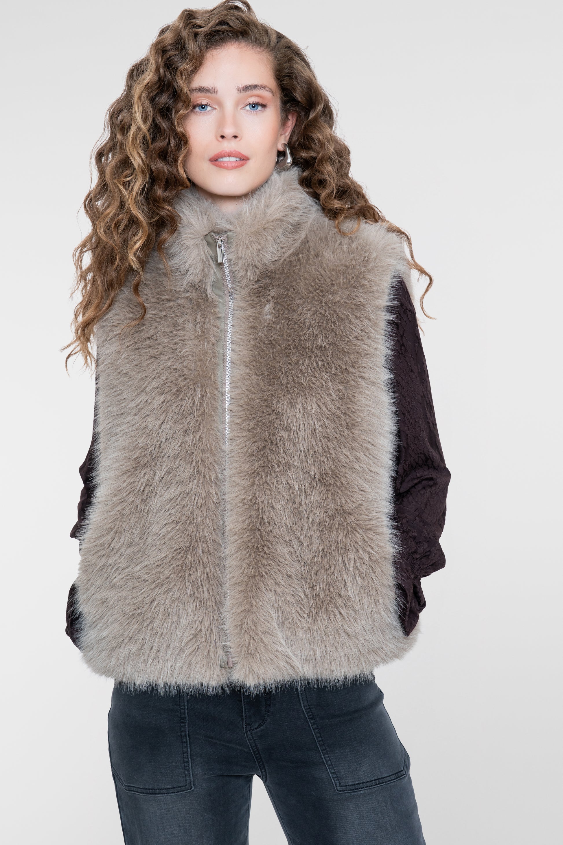 Geisha dames fur gilet greige met hoge kraag