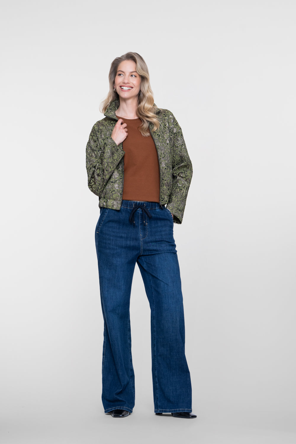 Geisha jacquard jasje met botanische print en metallic details