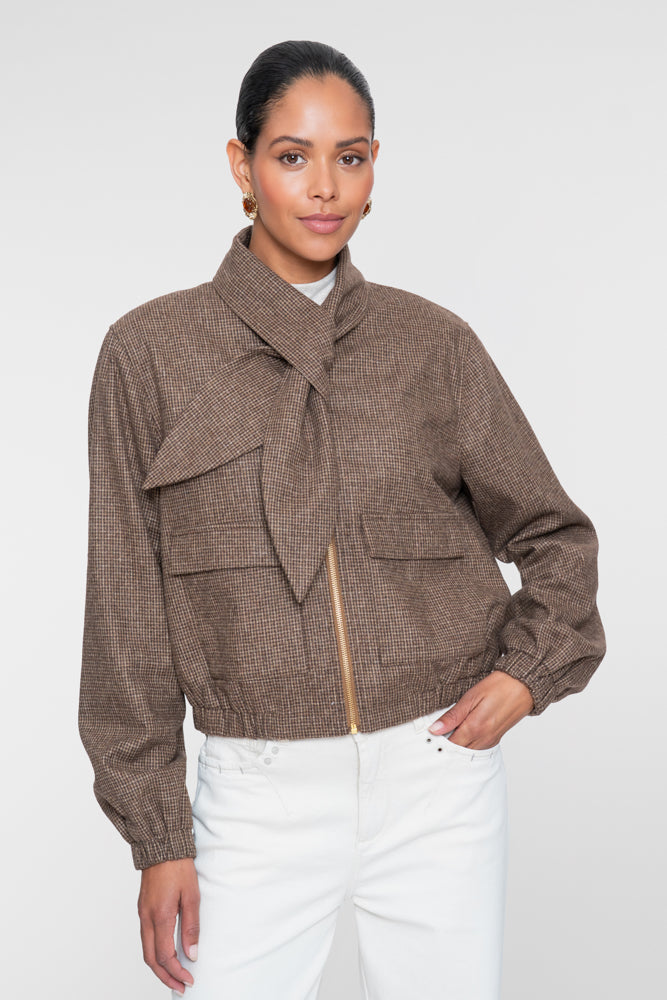 Geisha dames jasje met ruitdessin en sjaaldetail – Shop de look