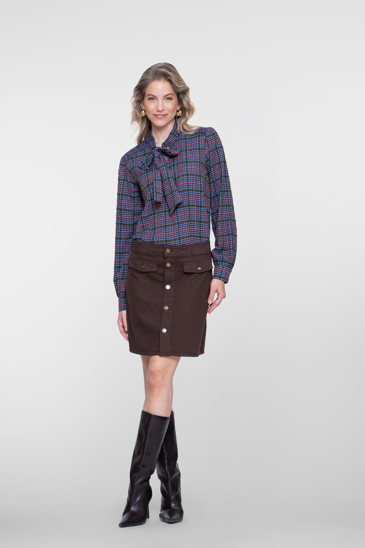Geisha blouse met strikhals en lange mouwen in ruitdessin – Shop de look