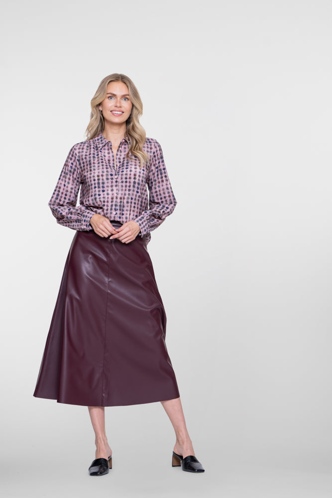 Geisha midi rok van faux leather met uitlopende pasvorm – Shop de look