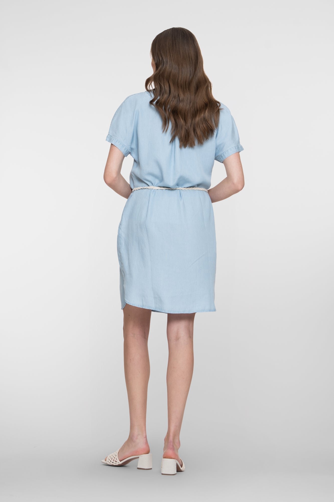 Geisha lyocell denim jurk met V-hals en strikceintuur