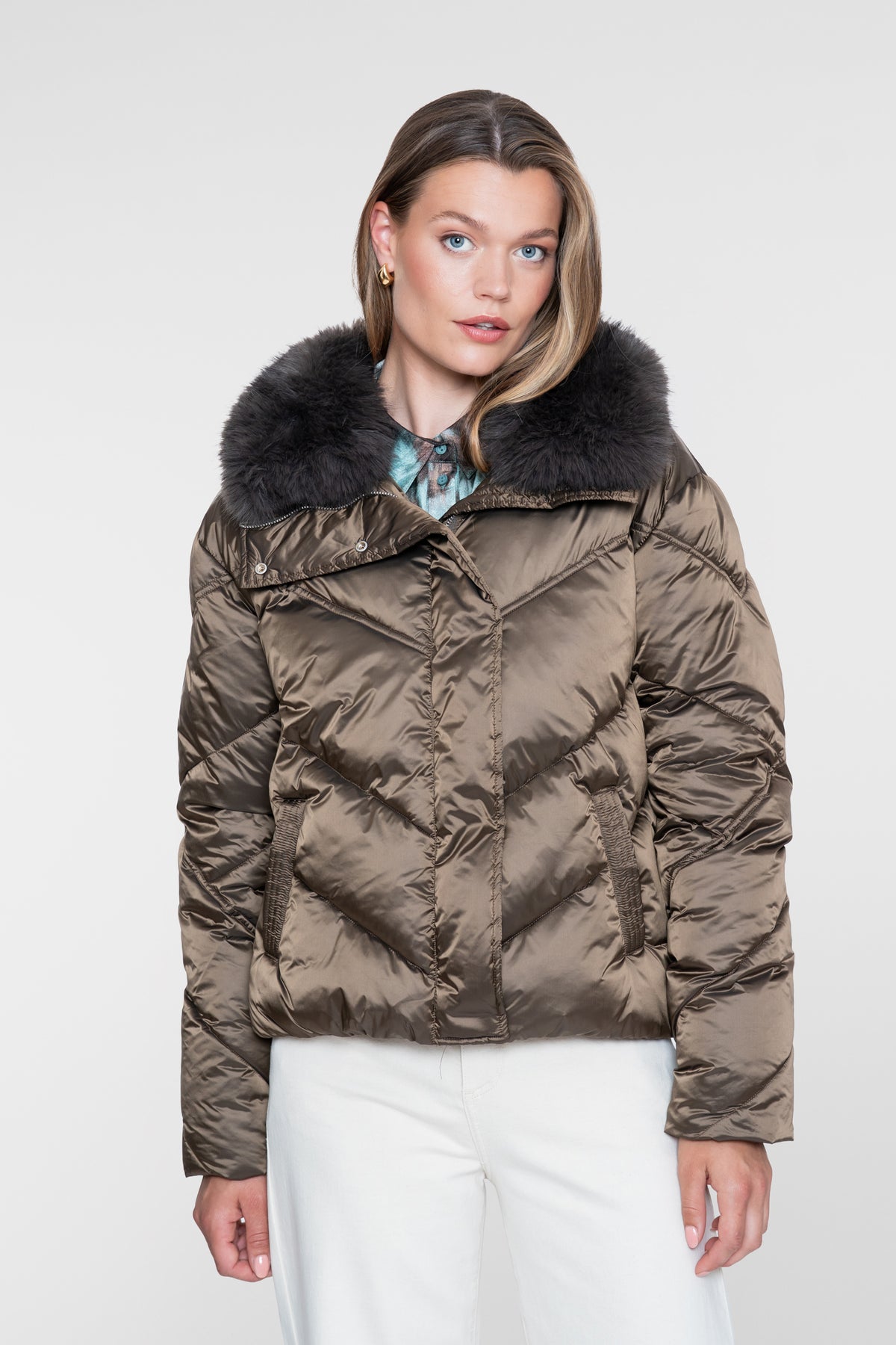 Geisha gewatteerde jas met faux fur kraag en ritssluiting