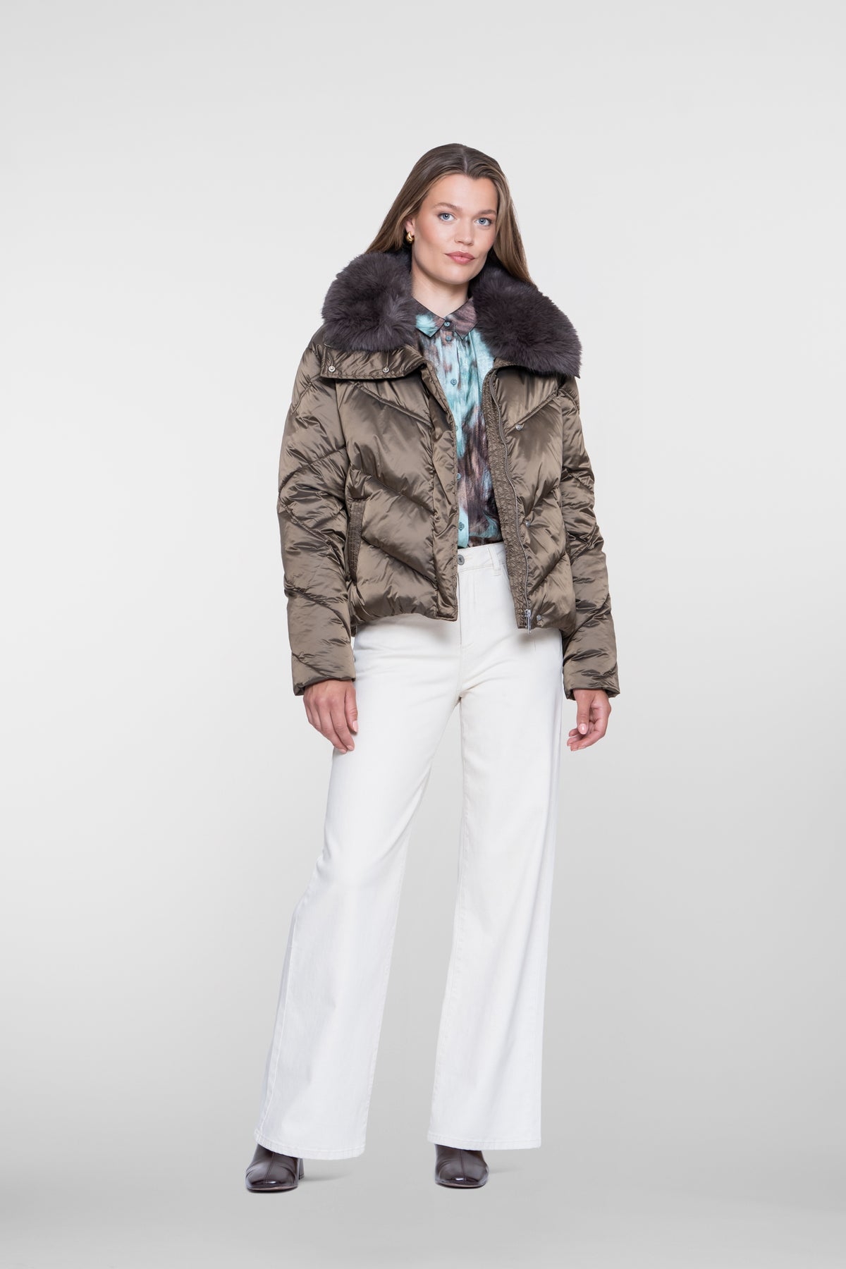 Geisha gewatteerde jas met faux fur kraag en ritssluiting – Shop de look