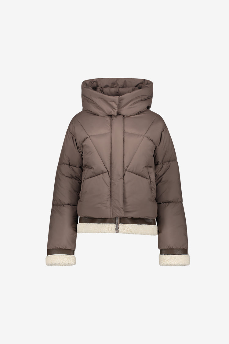 Geisha winterjas kort met teddy details en opstaande capuchon