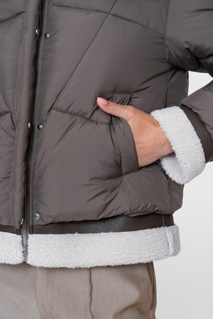 Geisha winterjas kort met teddy details en opstaande capuchon