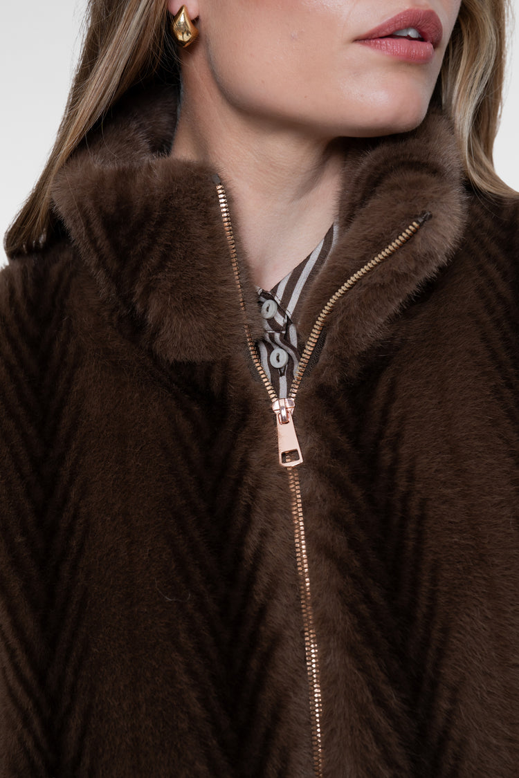 Geisha faux fur jas met dessin en zachte uitstraling