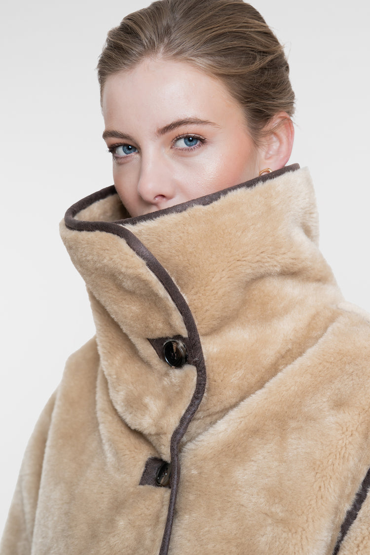 Geisha Imitatiebont jack met overslagkraag en asymmetrische knoopsluiting